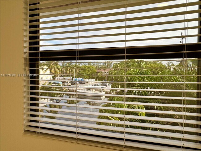 Building Photo - 3768 NE 167th St