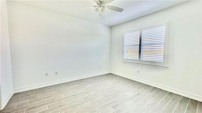 Building Photo - 43773 Sparrow Dr