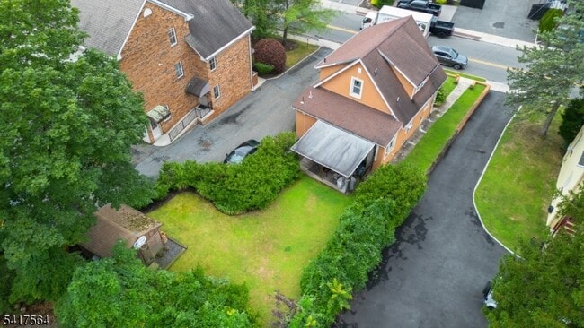 Building Photo - 154 Roseland Ave