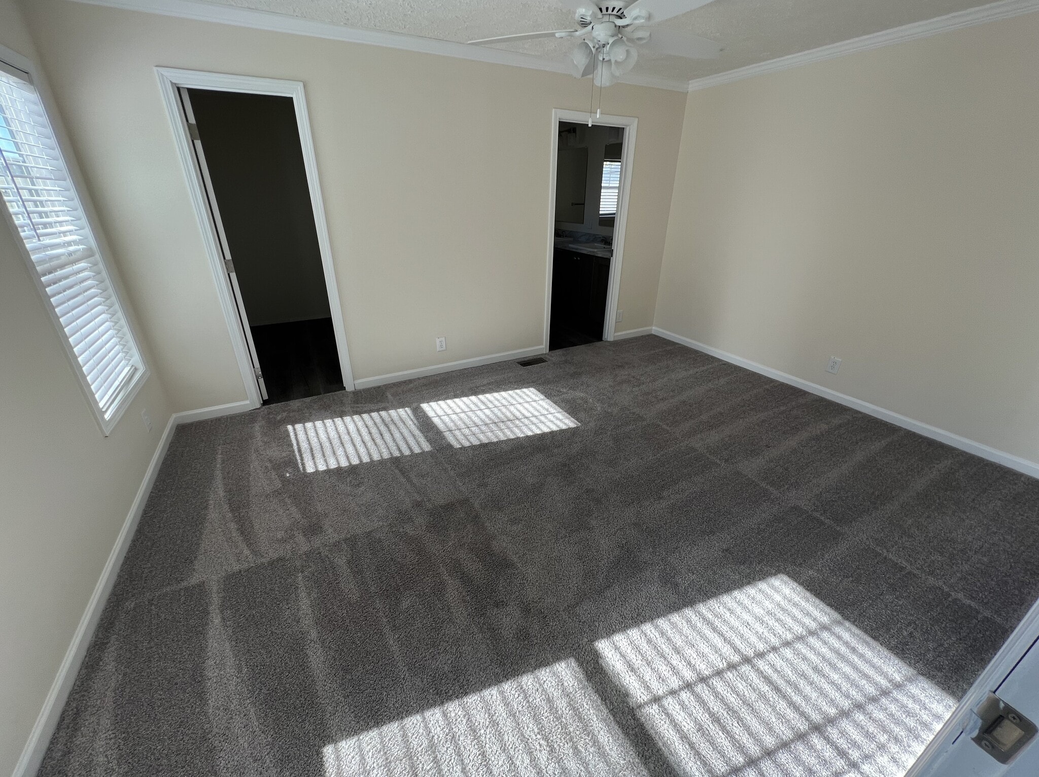 Building Photo - 258 Field Pine Dr