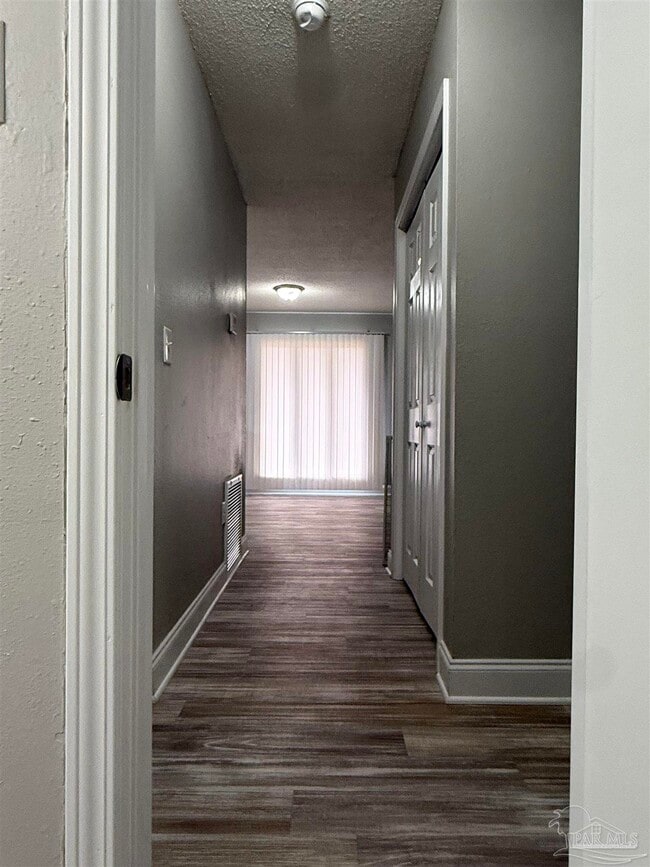 Building Photo - 1425 Toni St