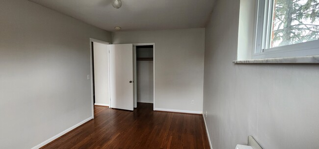 Main Bedroom 3 - 7706 Blue Ash Rd