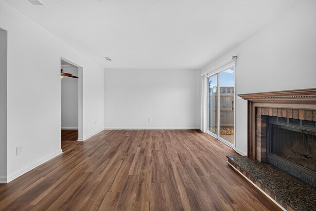 Building Photo - 1031 Still-Harbor Cir