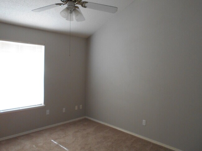 Building Photo - 3/2/2 Frenship ISD
