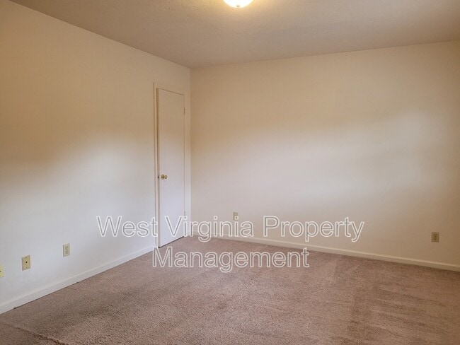 Building Photo - 160 Cardinal Wy