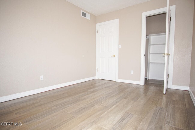 Building Photo - 1582 Bengal Dr