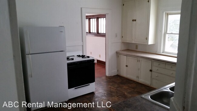 Building Photo - 3 br, 1.5 bath House - 815 West Thomas Street