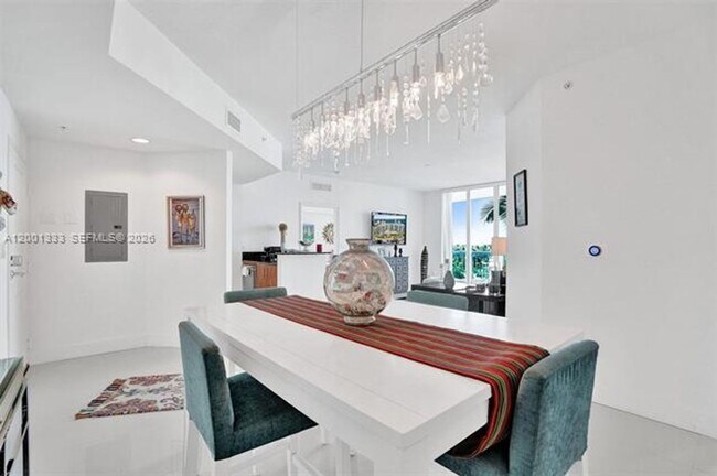 Building Photo - 7900 Harbor Island Dr