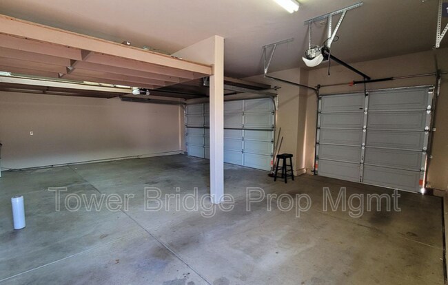 Building Photo - 3766 Mira Loma Dr