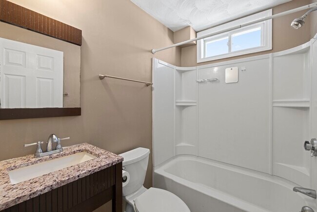 Building Photo - 88 Pearl St