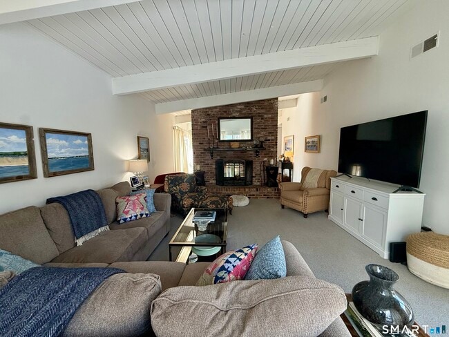 Building Photo - 85 Ledgebrook Dr