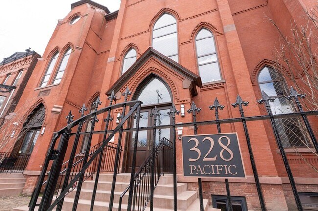 Building Photo - 328 Pacific Ave