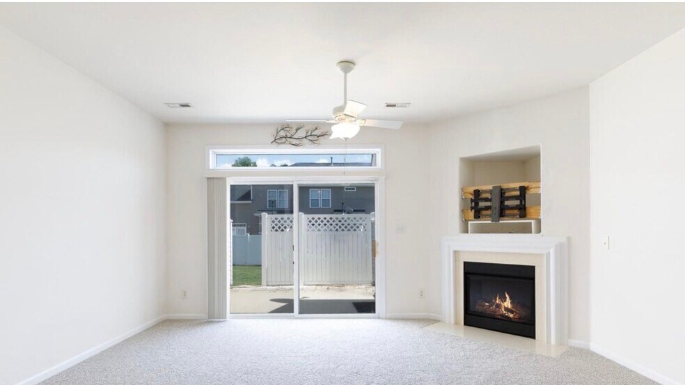 Building Photo - 11625 Lioness St