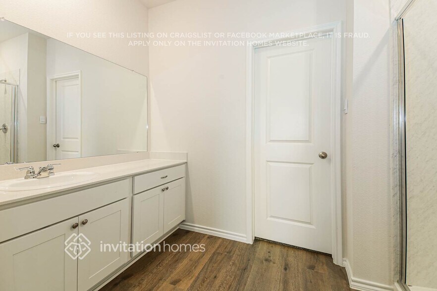 Building Photo - 1805 Topaz Trl