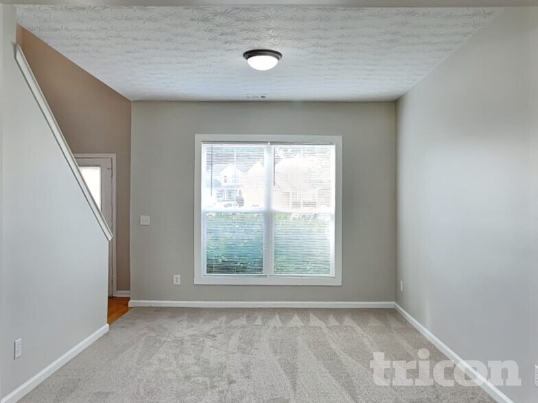 Building Photo - 1704 Chinaberry Ct