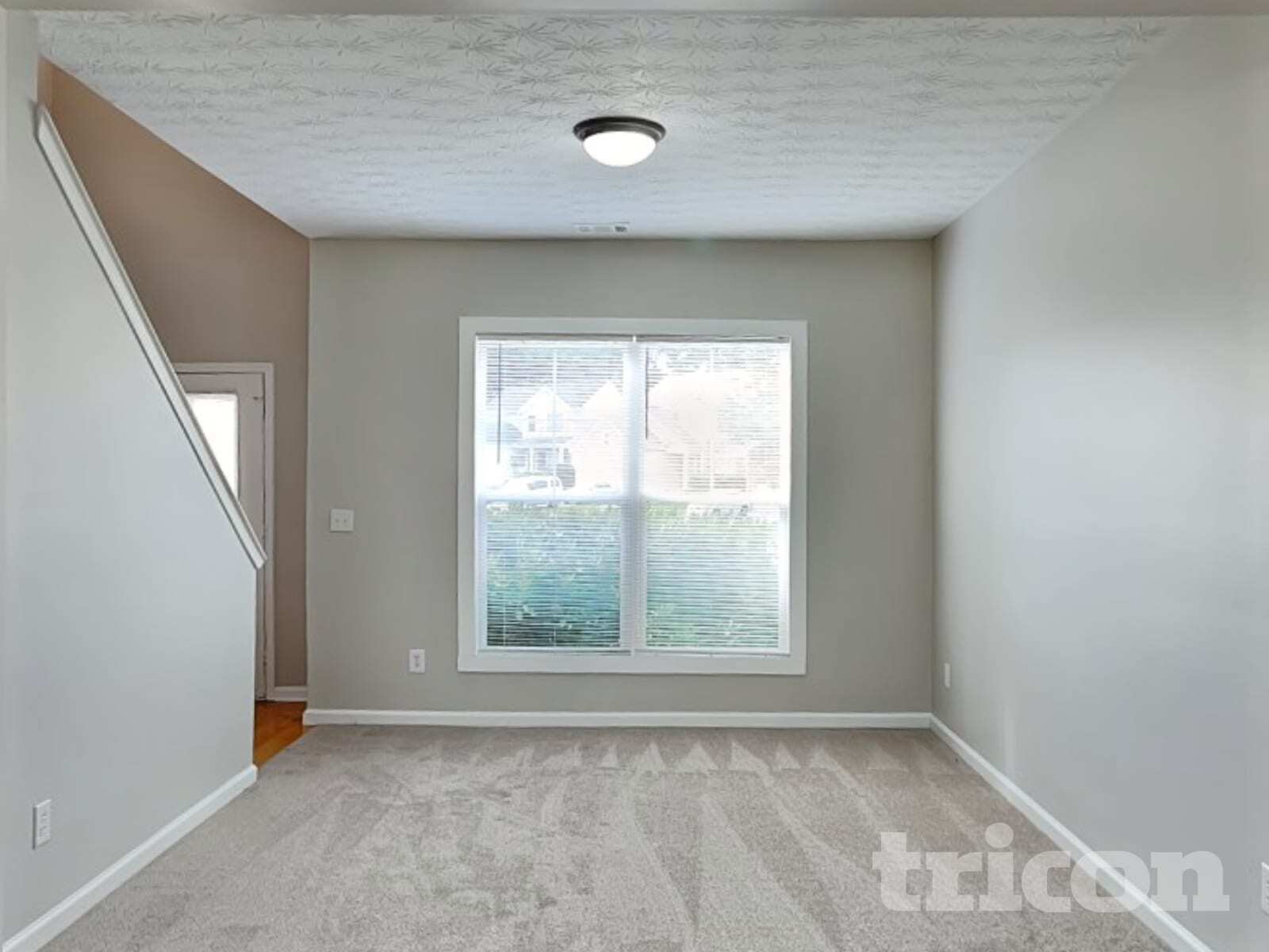 Building Photo - 1704 Chinaberry Ct