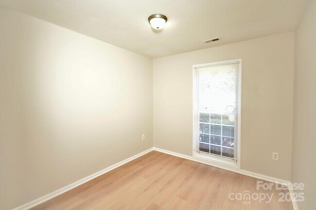 Building Photo - 3710 Burntwood Ct