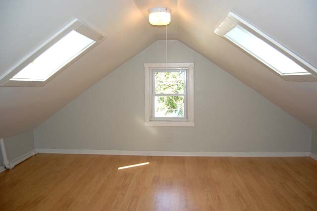 Building Photo - 330 Wickenden St