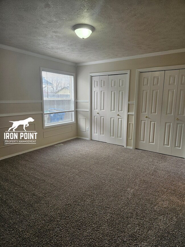 Building Photo - Candlestick Park Sub-3bed/2bath w/2 car ga...