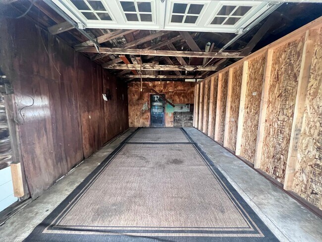 Building Photo - Fully Updated Home in San Leandro Available for Rent!!