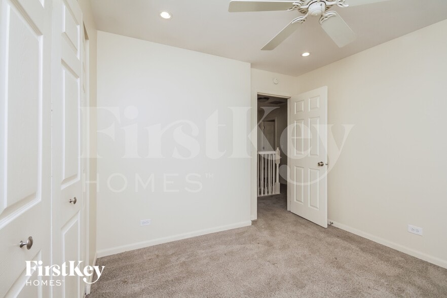 Building Photo - 1421 Timber Ln