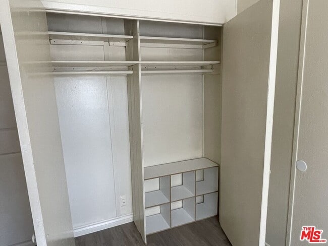 Building Photo - 351 Temple Ave