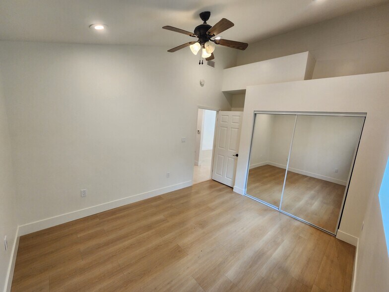 Building Photo - 10528 Tuxford St