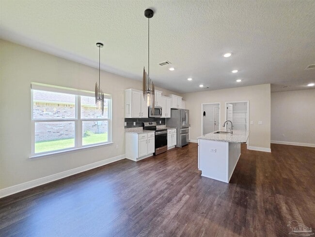 Building Photo - 8108 Silver Maple Dr