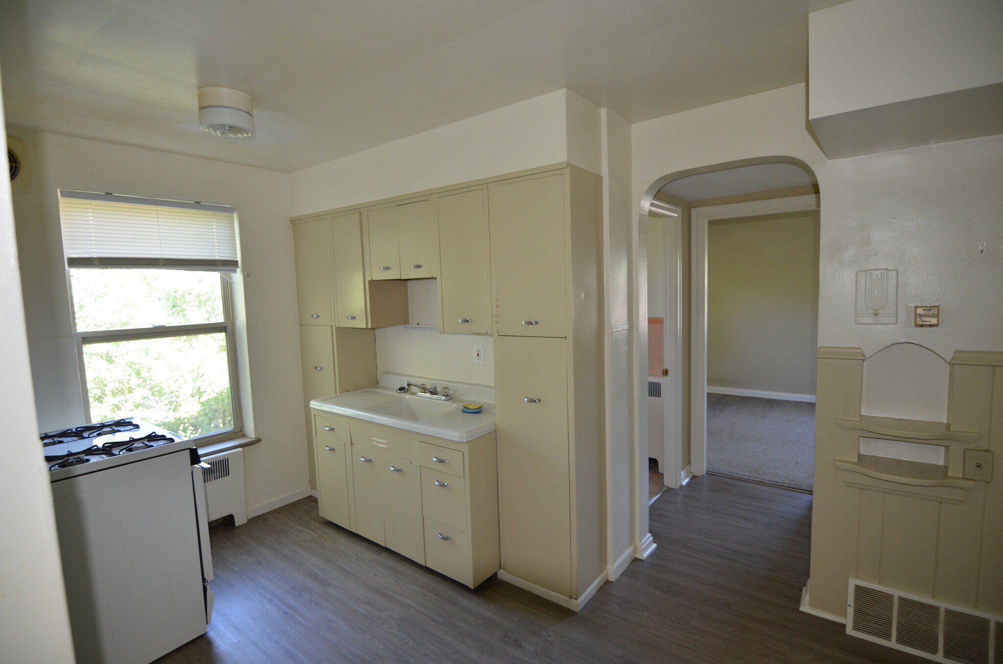 Building Photo - 6508 Montgomery Rd