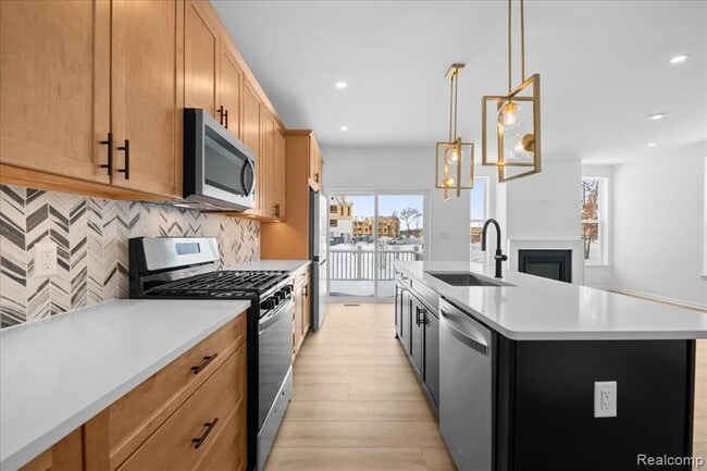 Building Photo - 10633 Barrett