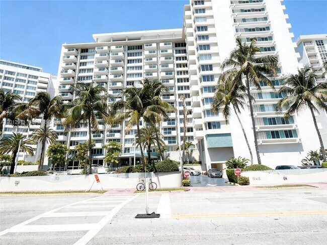 Building Photo - 1200 West Ave