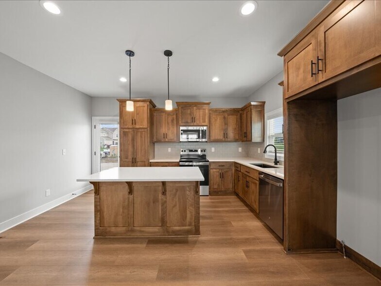 Building Photo - 16973 W 164th Ter