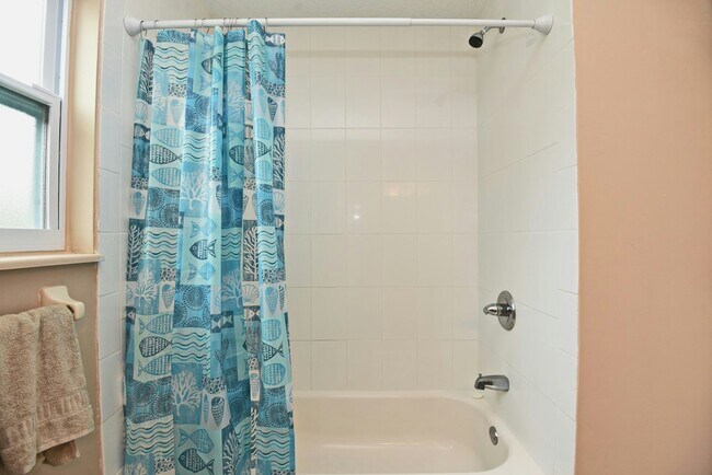 Building Photo - 733 Laurel Bay Cir