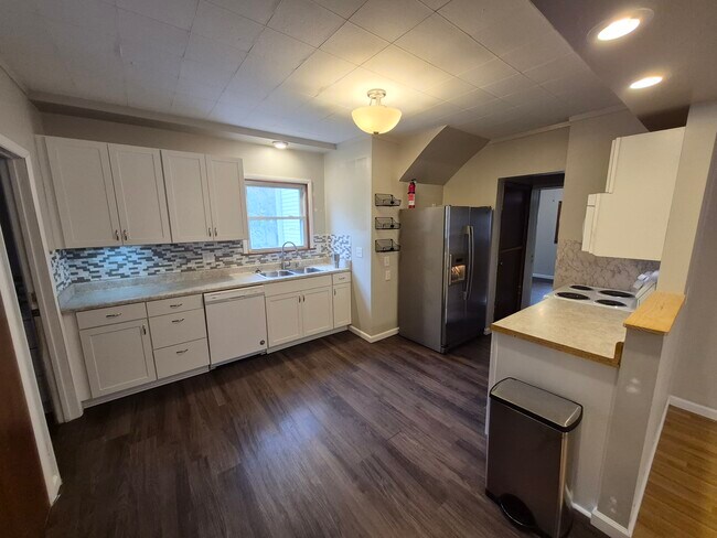 Kitchen - 1729 2nd St