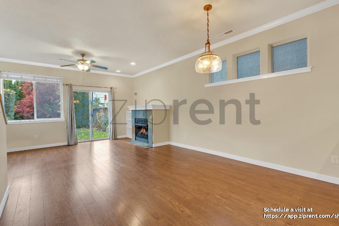 Building Photo - 17547 SW Vanguard Ln