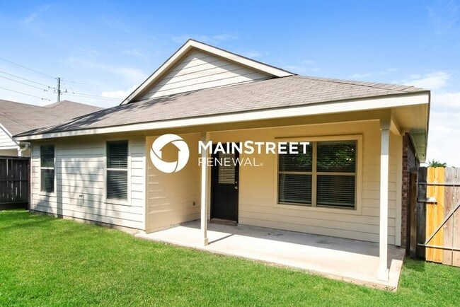 Building Photo - 1707 Grand Plaza Dr