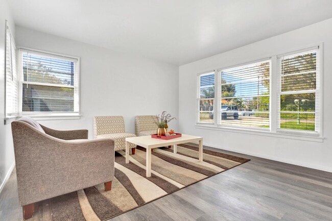 Building Photo - 4223 Temescal Ave