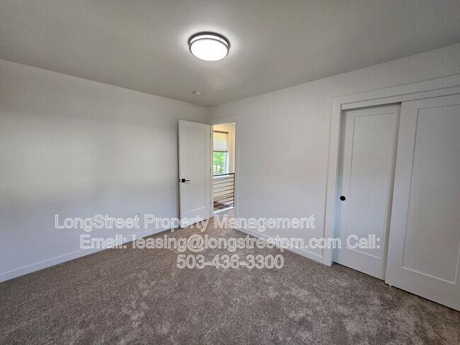 Building Photo - 7480 N Oswego Ave
