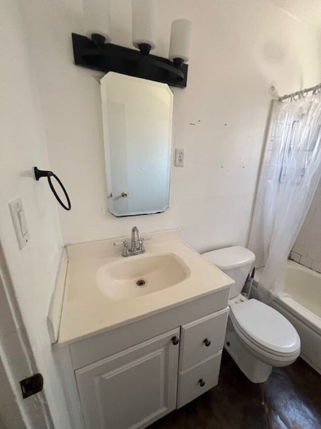 Building Photo - 149-151 N Santa Rita St