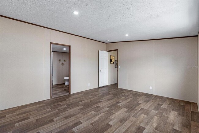 Building Photo - 8150 Cherokee Rd