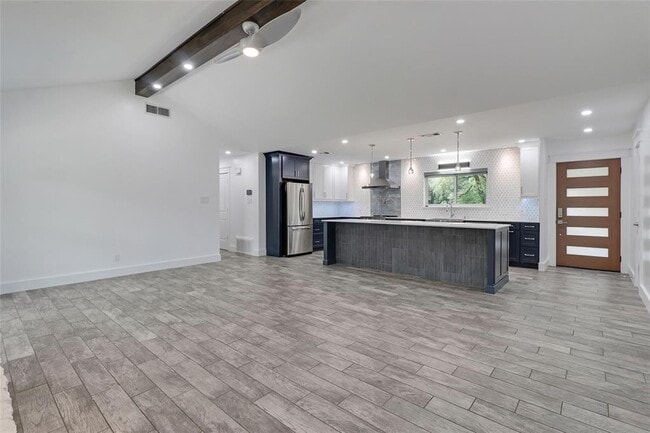 Building Photo - 13201 Fawn Valley Dr