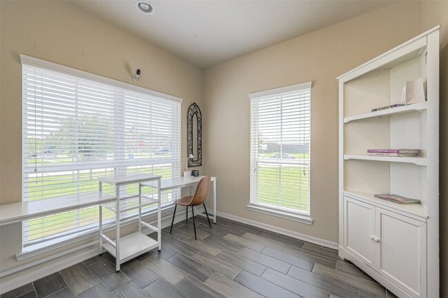 Building Photo - 3030 Currier Ct