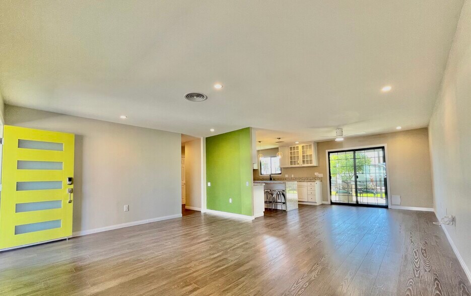 Building Photo - 42900 Texas Ave