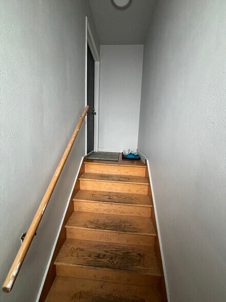 Building Photo - 1812 Northwestern Ave