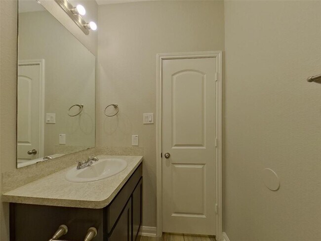 Building Photo - 14090 Waukegan Way S