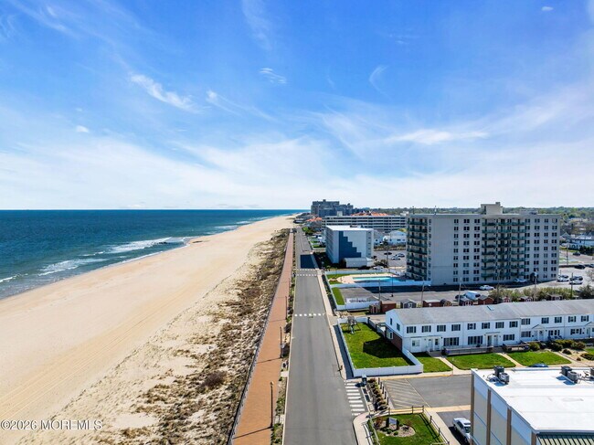 Building Photo - 480 Ocean Blvd