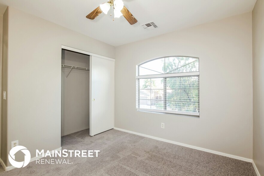 Building Photo - 12510 W Mandalay Ln