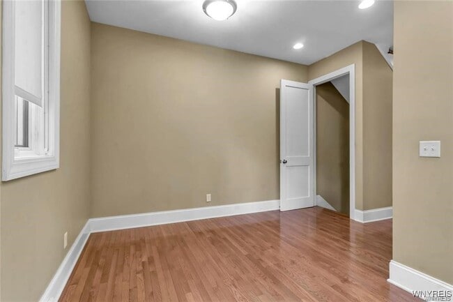 Building Photo - 11 Ojibwa Cir