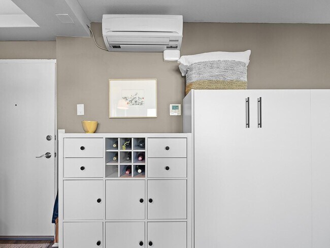 Building Photo - View