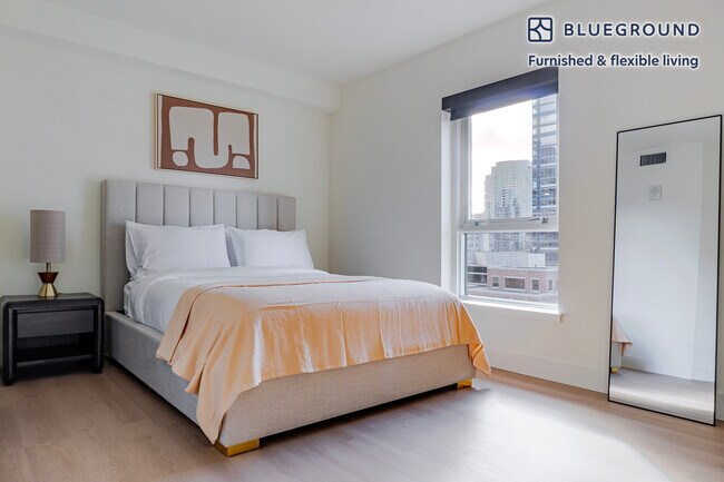 Building Photo - 10301 NE 10th St